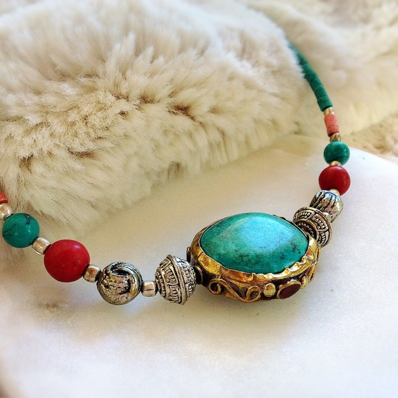 BOHO Necklace w Large Turquoise Pendant - Picture 2 of 8